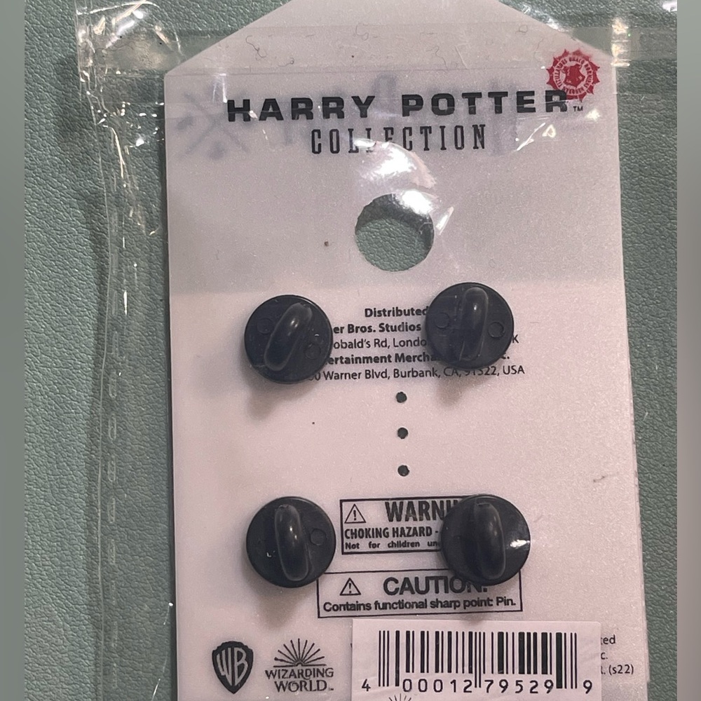 NWT🧙♀️Wizarding World of Harry Potter Hogwarts House Pin Set of 4 - Picture 3 of 4